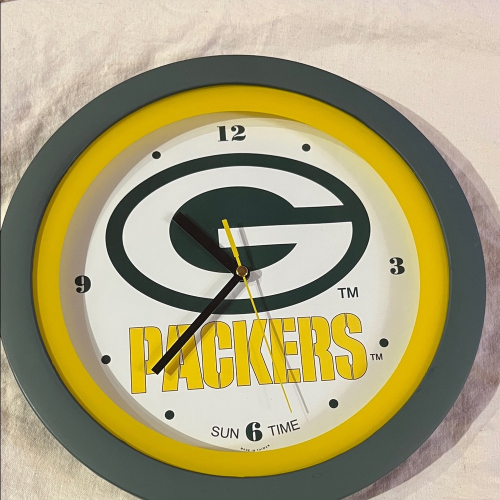 Green Bay Packers Wall Clock - Green and Yellow